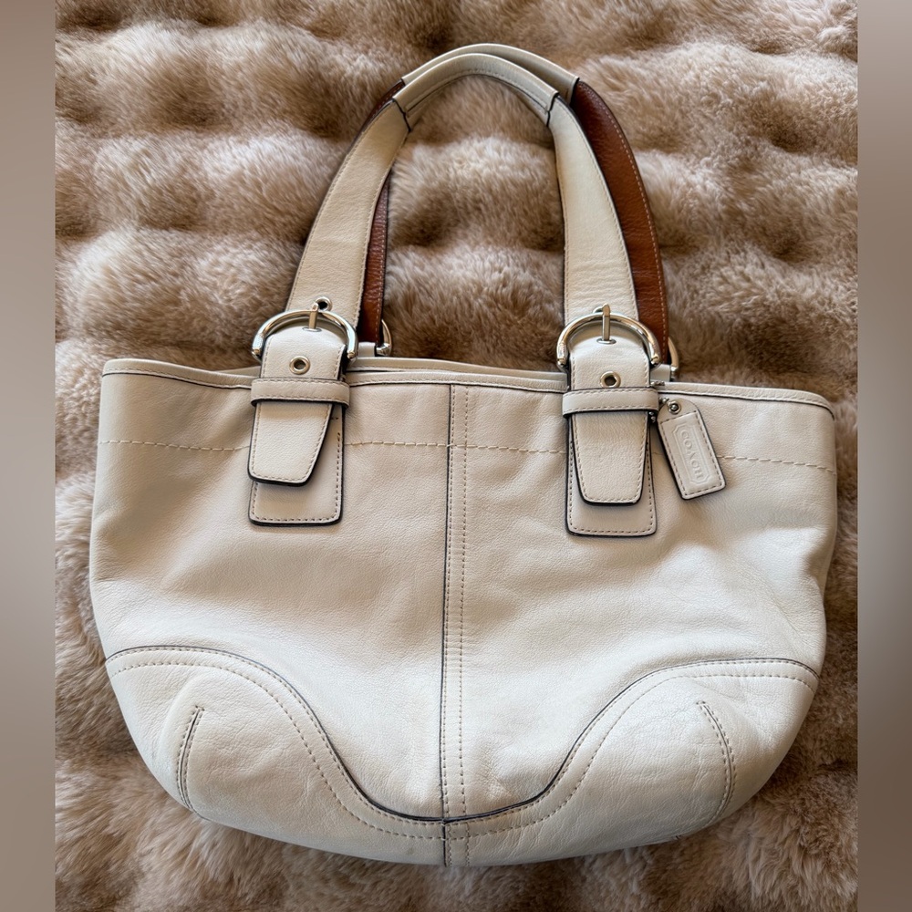 Vintage Coach Cream Leather shoulder purse #9544